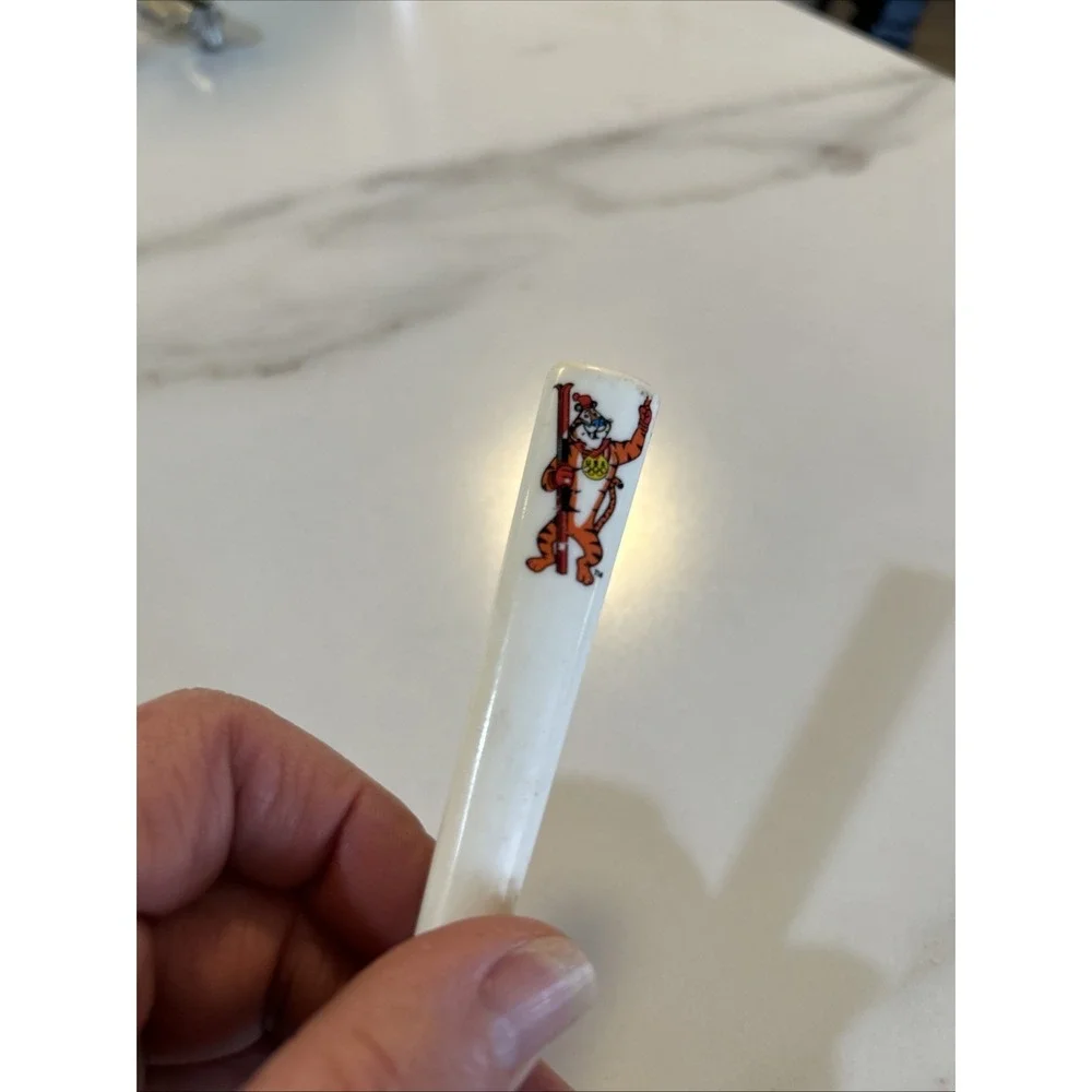 VTG KELLOGG's TONY THE TIGER CEREAL SPOON USA OLYMPICS ADVERTISING PREMIUM‎